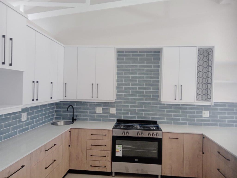 3 Bedroom Property for Sale in Wavecrest Eastern Cape